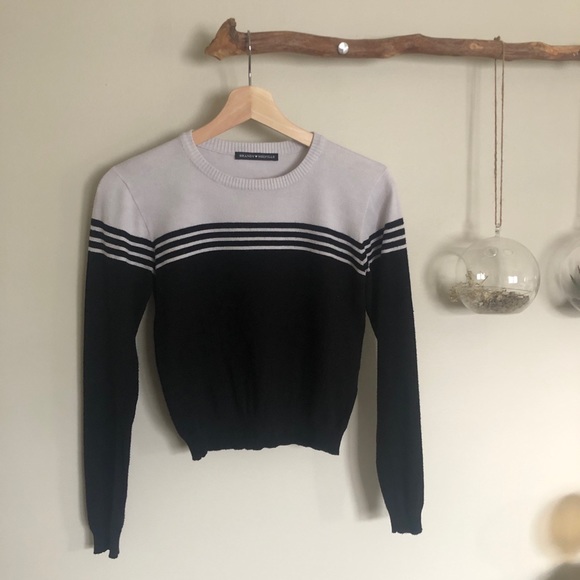 sold on another website - Picture 2 of 4